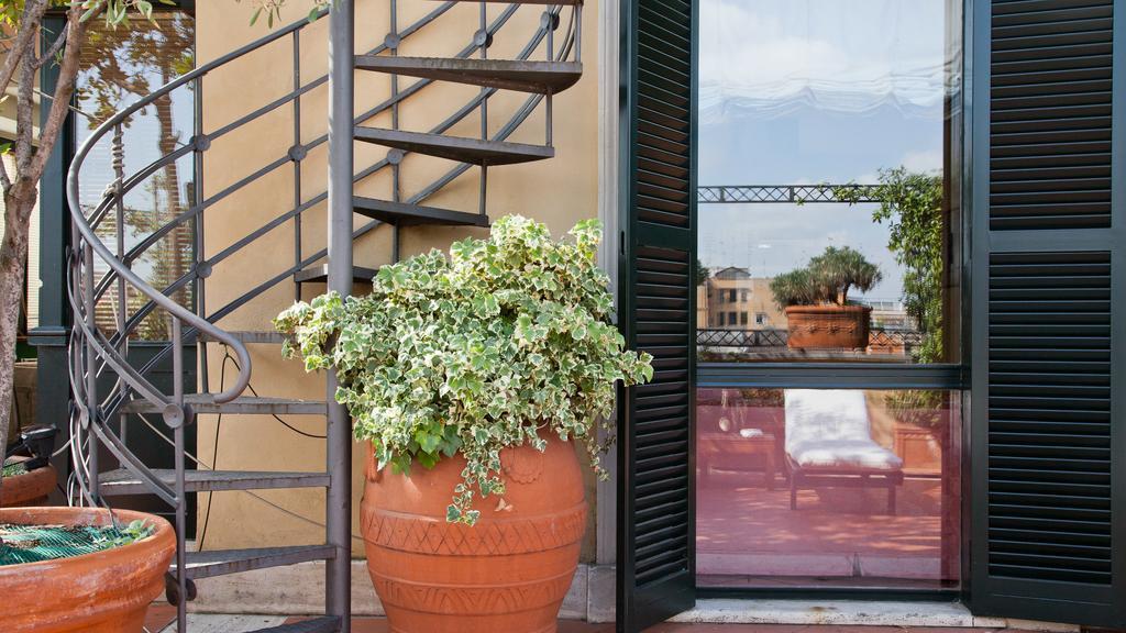 Rental In Rome - Fontana Di Trevi Penthouse Buitenkant foto